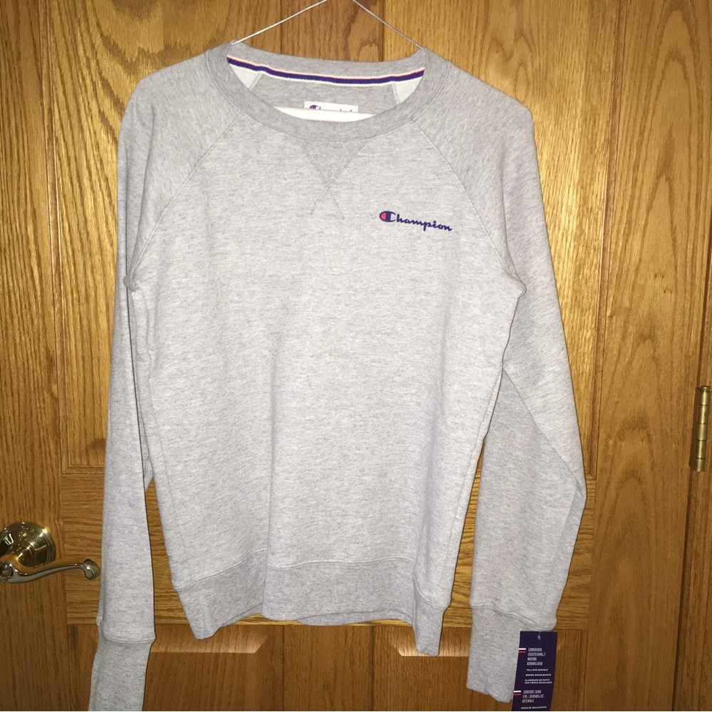 NWT women’s gray champion sweatshirt